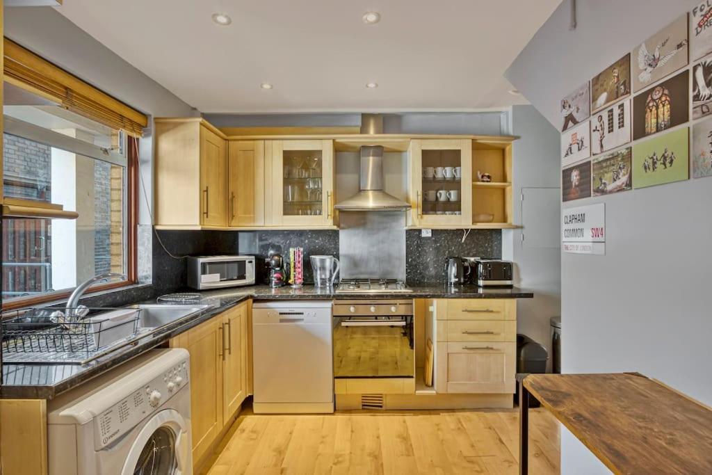 Lovely 3-Bed Clapham Common Лондон Экстерьер фото