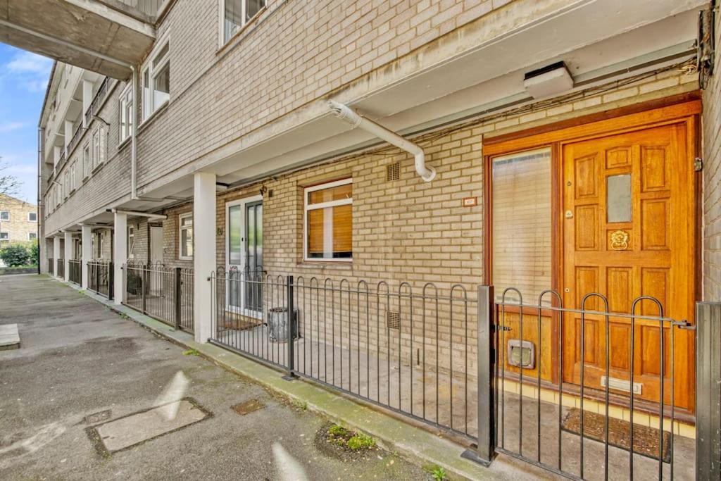 Lovely 3-Bed Clapham Common Лондон Экстерьер фото